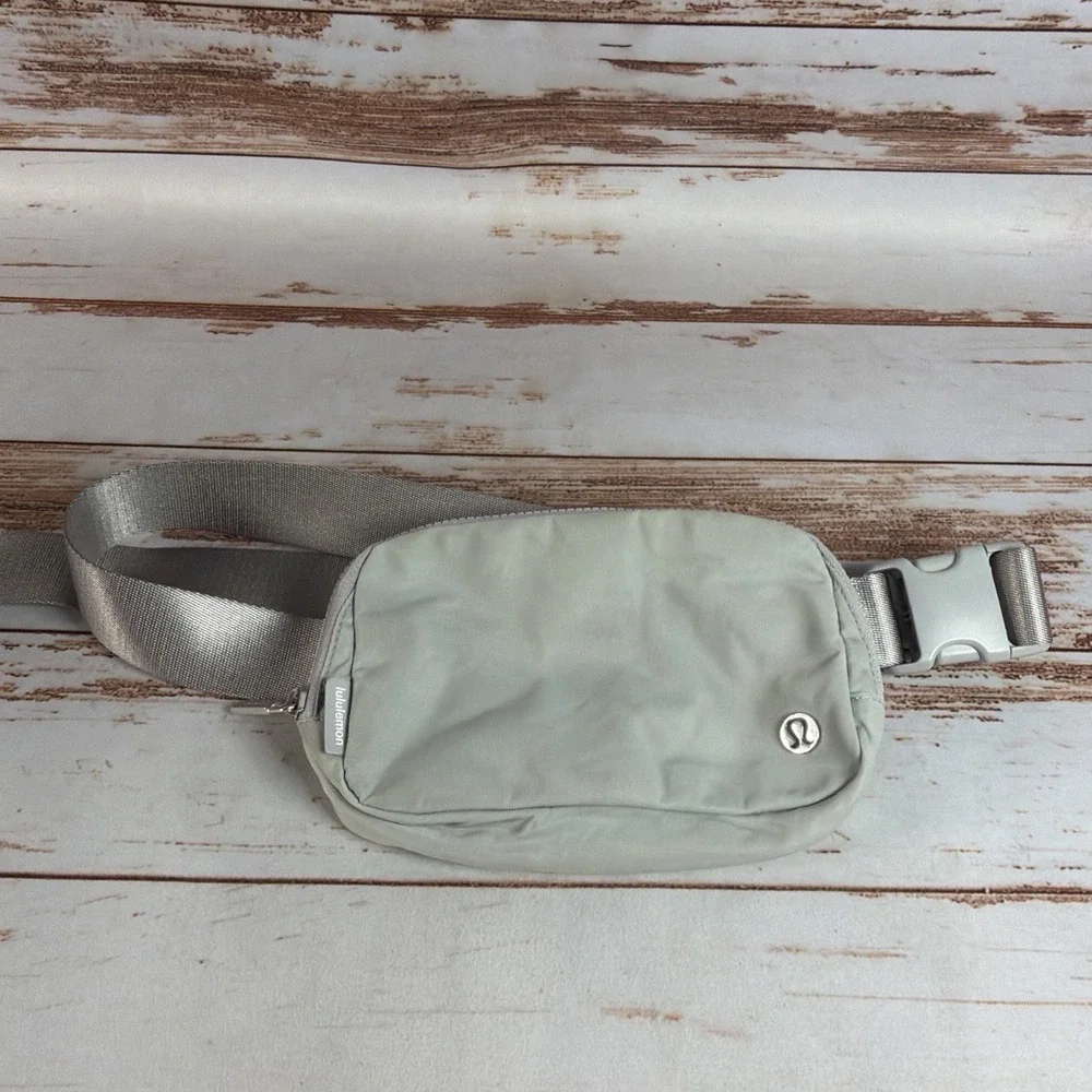Lululemon Everywhere Belt Bag Gray Waist Pack Crossbody